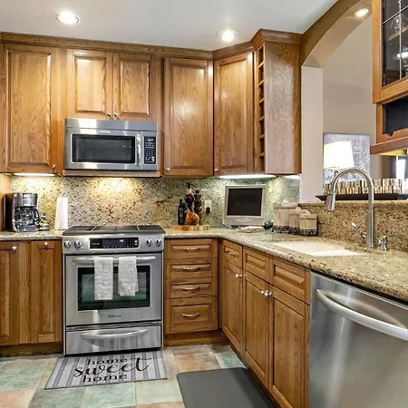 330 Chapel Square Condo